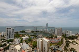 ¡Espectacular Apto Con Vista al Mar Piso 28!