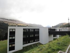 Studio rénové à Flaine Forêt - 5 pers, proche des pistes et commerces, balcon sud, casier à skis - FR-1-687-24