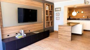 ASA | Casa Cabeçudas | 1Q + Mezanino | 20MT praia