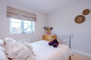 2 bed, 2 bath apartment in Roundhay