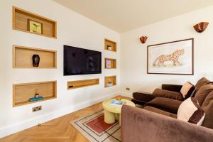The Queensway 1 Bedroom Apartment