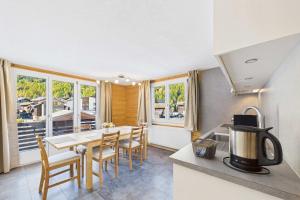 Family-friendly apartment with mountain views