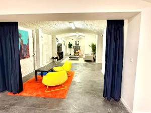 Spacious DownTown BXL Loft with Private Parking