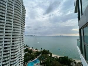 Wong Amat Tower Condominium 2104