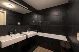 Skau Sky Park Mint by Zaha Hadid 22 Floor 1 Tower Free Parking