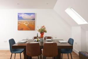 10 The Whitehouse, Watergate Bay