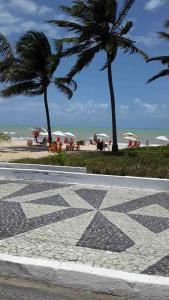Flat encantador na praia de Intermares com piscina