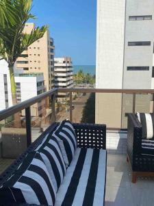 Flat encantador na praia de Intermares com piscina