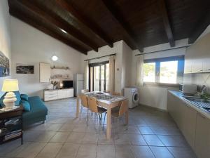 Casa Le Rocce con piscina condivisa img15