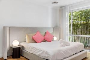 Timeless Getaway in Karrinyup