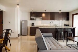 El Golf Family Oasis near Costanera Center
