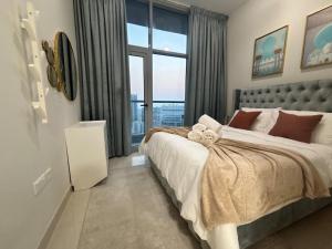 Marina Sunset Haven - Breathtaking Views