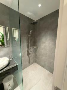 Sweet Home Hotel & Apartment