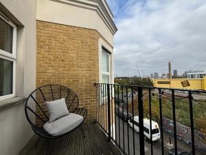 Chic 1BDR Flat in Restored English Pub Est London