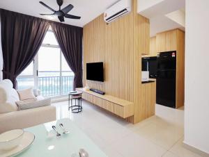 Midas Seri Alam Luxury Dopamine Jacuzzi