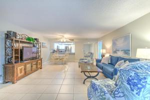 Beach Cottage II 405