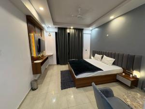 Omaxe new hazratganj