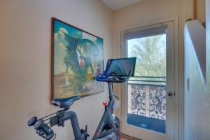 Pool and Stunning Mtn Views! Eclectic Tucson Home