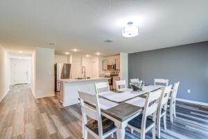 3 Mi to SummerGlen Golf Club Ocala Getaway!