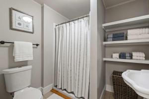 Exeter -1st Floor Large Furnished Two Bed One Bath