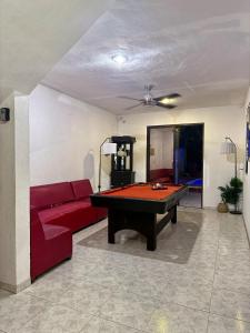 Alojamiento para 3 personas con alberca y billar