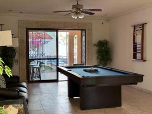 Loft Alojamiento para 2 Piscina y Billar