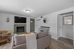 Current Cottage Waterside 1 Bed 1 Ba Private Pond