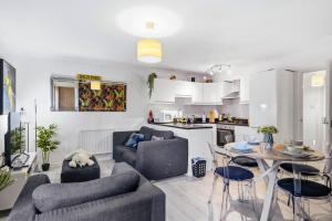 Tower Bridge King Bed En-suite with Parking and Balcony