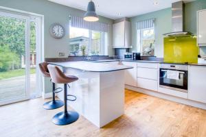 Marshmallow - 2 Bedroom Cottage - Oxwich