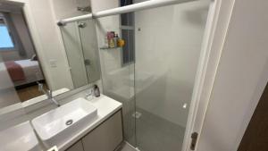 cód 67 - Excelente apartamento á 350m do mar!