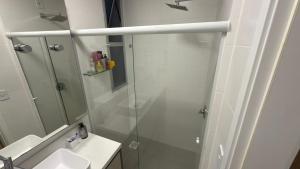 cód 67 - Excelente apartamento á 350m do mar!