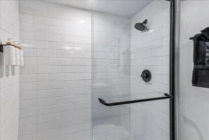 DT Studio - Gym - Pool Table - 11th Floor - Parking