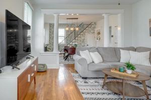 Pet-Friendly Oakley Gem with Large Backyard!