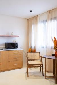 Refined studio in the city center!