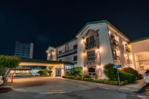 Quinta Dorada Hotel & Suites
