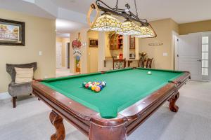 Elegant 6,300-Sq-Ft Family Home with Hot Tub in Orem