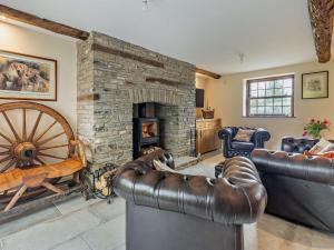 2 Bed in Lower Chapel 94567