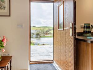 2 Bed in Lower Chapel 94567