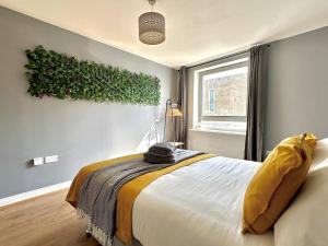 Watford Serviced Apartment, Free Parking, City Centre Sleeps 5