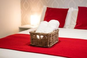 Stylish 2-Bed Flat with Sofa Bed