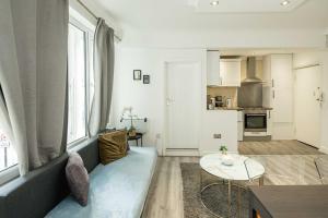 Stylish 2-Bed Flat with Sofa Bed