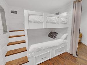 The Night Cap by 30A Escapes