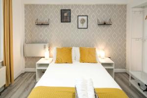 Stylish 2-Bed Flat with Sofa Bed