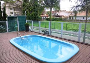 C153 Moderno apartamento de dois quartos em Canasvieiras a só 280m da praia