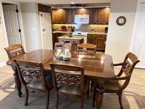 Waterfront Luxury - Bay Breezes & Loft Lounge