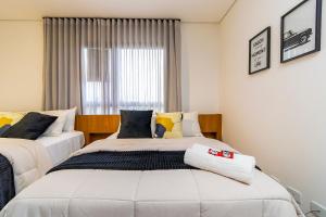 Studio com 2 Camas de Casal e Garagem - EIX0705