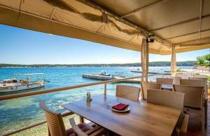 Apartment in Barbat with balcony, air conditioning 660-3