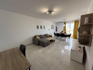 Modern one bedroom Apartment