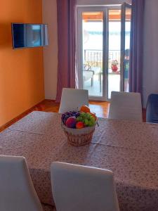 Apartment in Barbat with sea view, balcony, air conditioning 660-4
