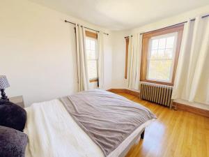 Cozy 4BR2BA Apartment Near Boston and Revere Beach